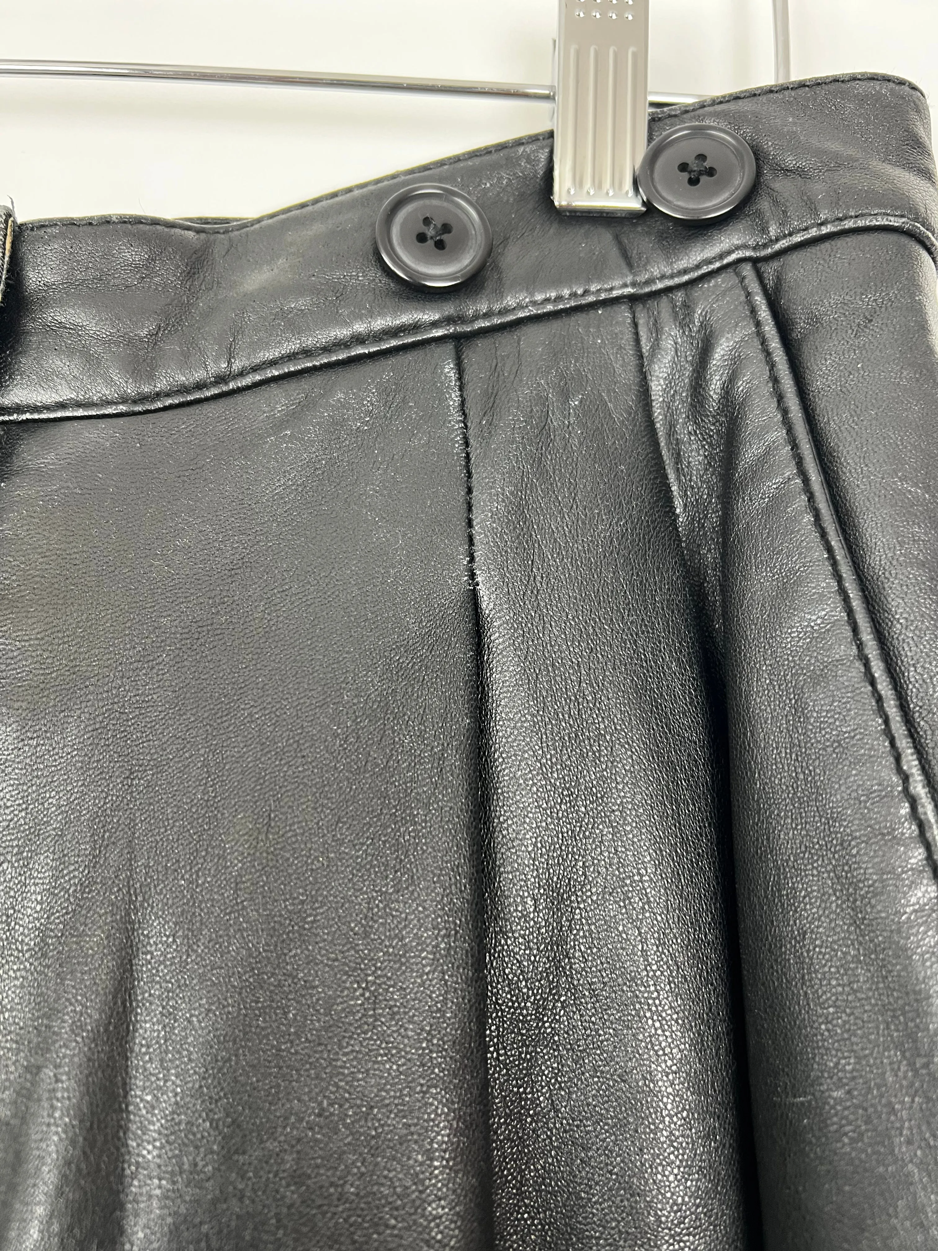 Live: 30 Vintage Black Leather Capri Pants