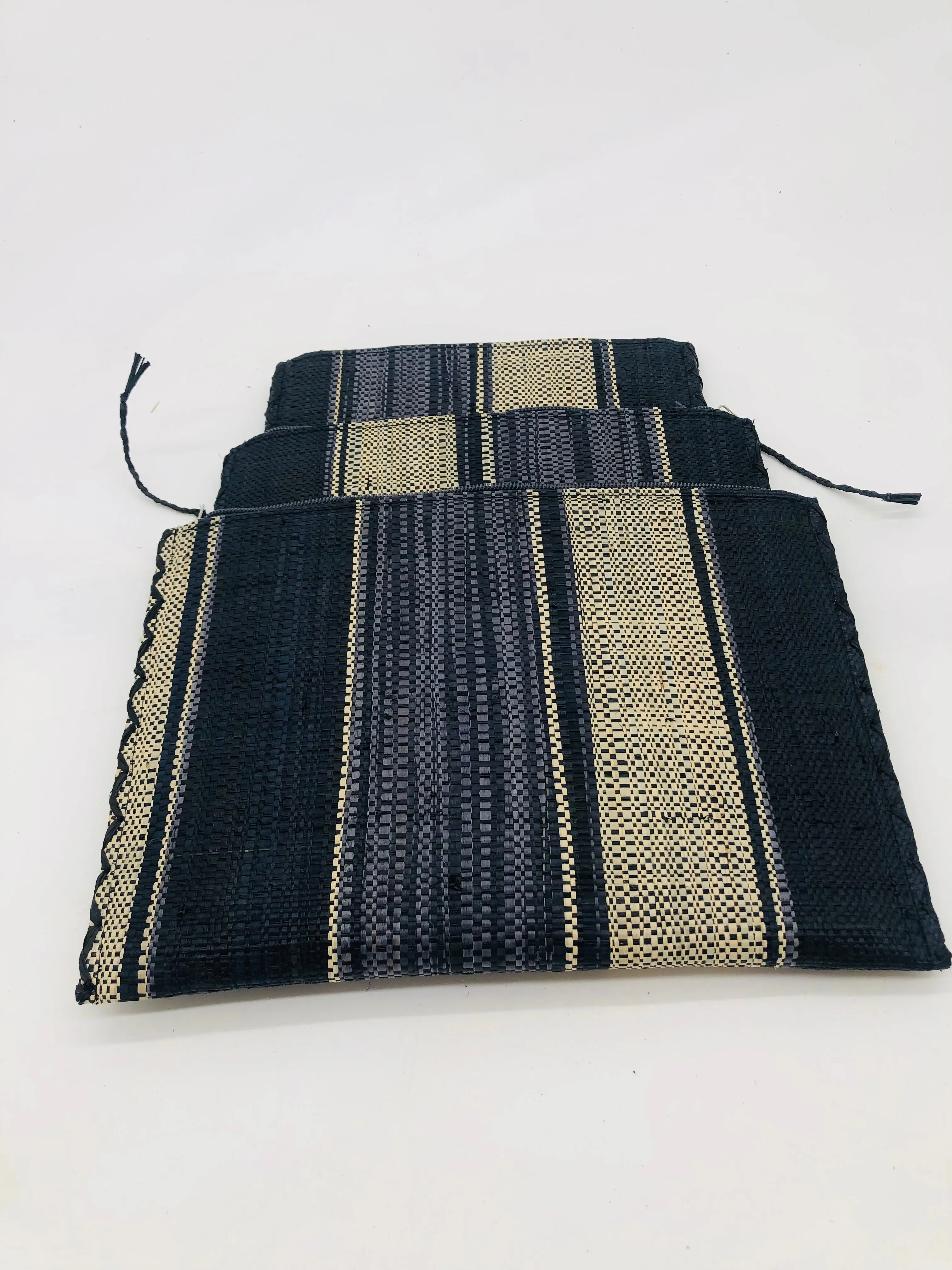 Set of 3 Nesting Zippered Straw Clutches Stripe Pattern