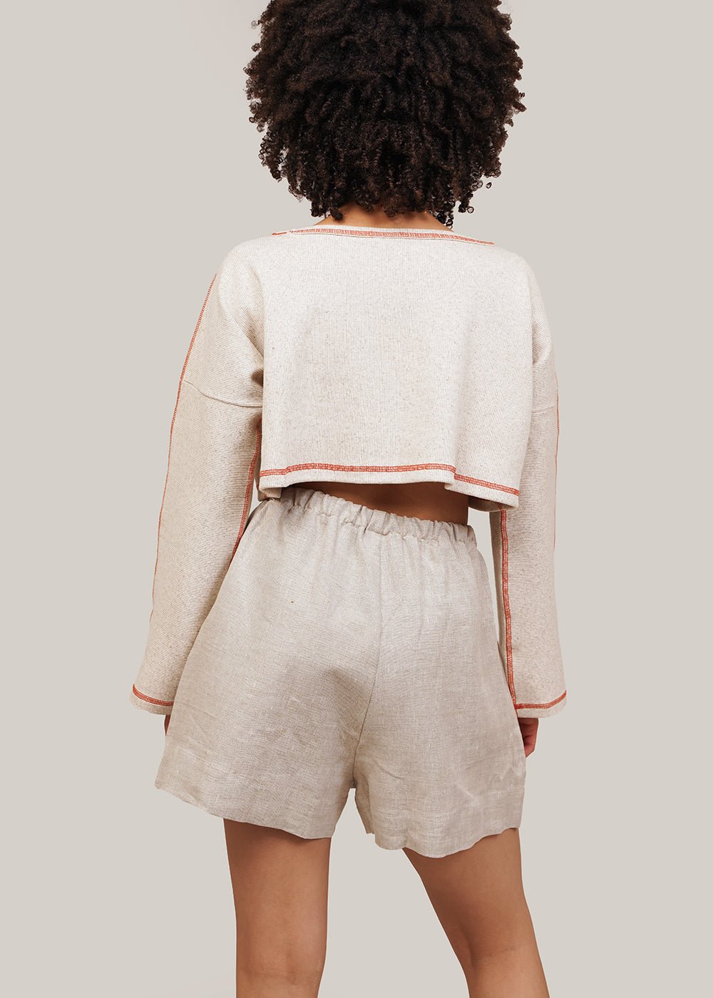 Undyed Nape Crop Pullover