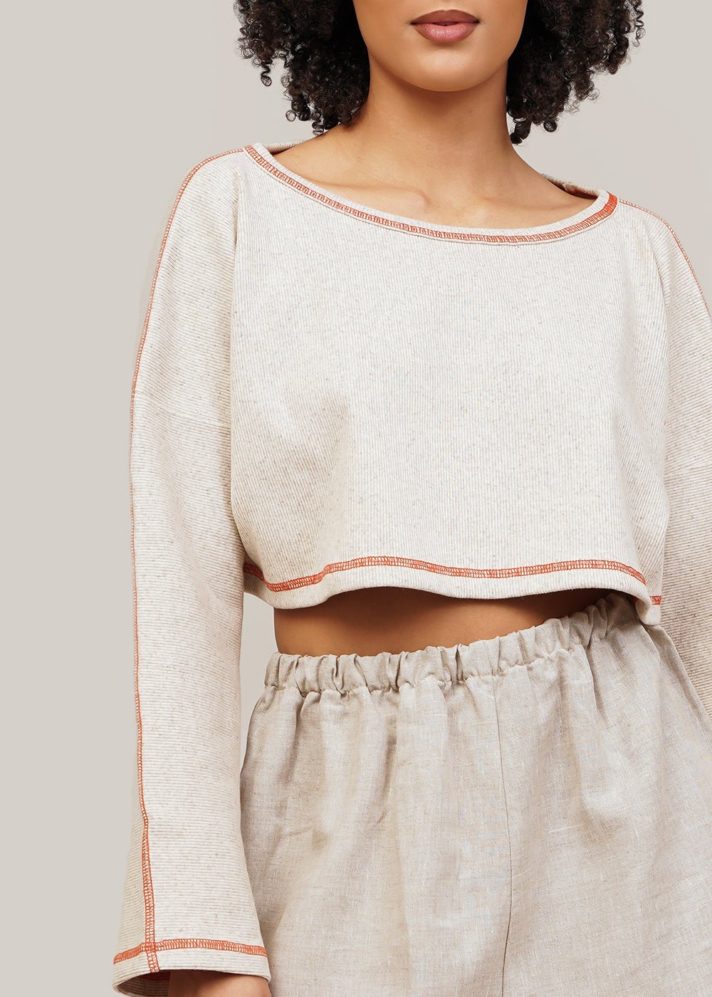 Undyed Nape Crop Pullover